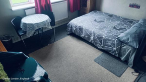 Private room in Hornchurch London Homestay